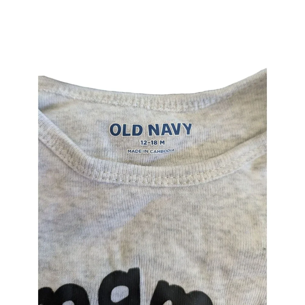 Old Navy Boys 12-18 months Lot Of 4